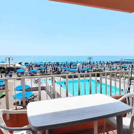 Apartment Apollo Fronte Mare Lido di Jesolo