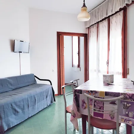 Apollo Fronte Mare Apartment *